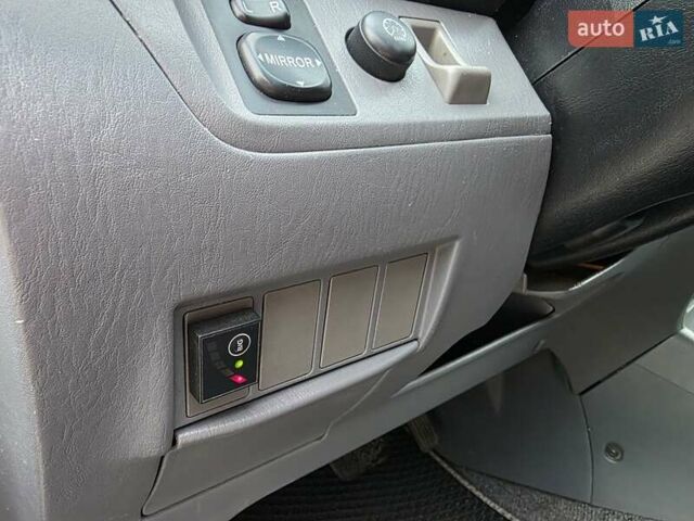 Синий Тойота РАВ 4, объемом двигателя 2 л и пробегом 134 тыс. км за 5900 $, фото 6 на Automoto.ua