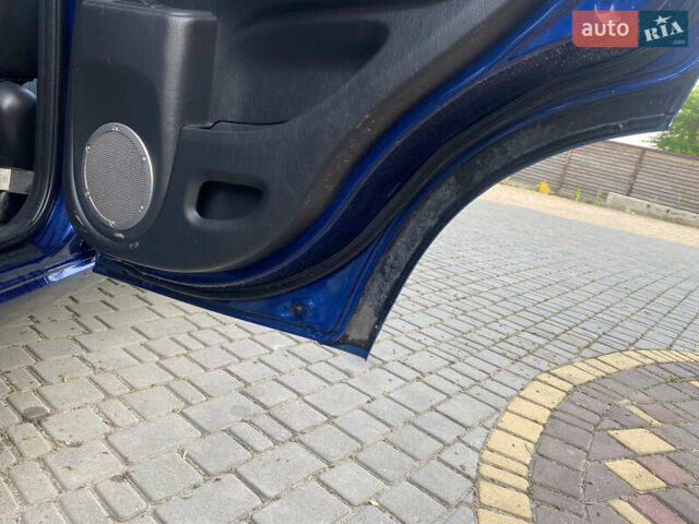 Синій Тойота РАВ 4, об'ємом двигуна 2 л та пробігом 235 тис. км за 6900 $, фото 15 на Automoto.ua