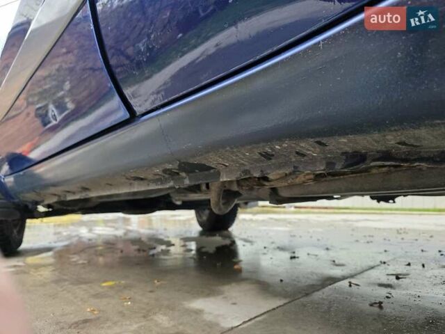 Синий Тойота РАВ 4, объемом двигателя 2 л и пробегом 134 тыс. км за 5900 $, фото 3 на Automoto.ua