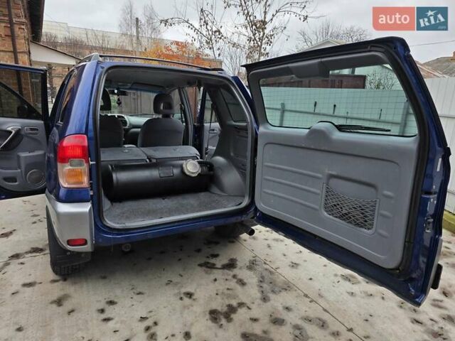 Синій Тойота РАВ 4, об'ємом двигуна 2 л та пробігом 135 тис. км за 6700 $, фото 9 на Automoto.ua