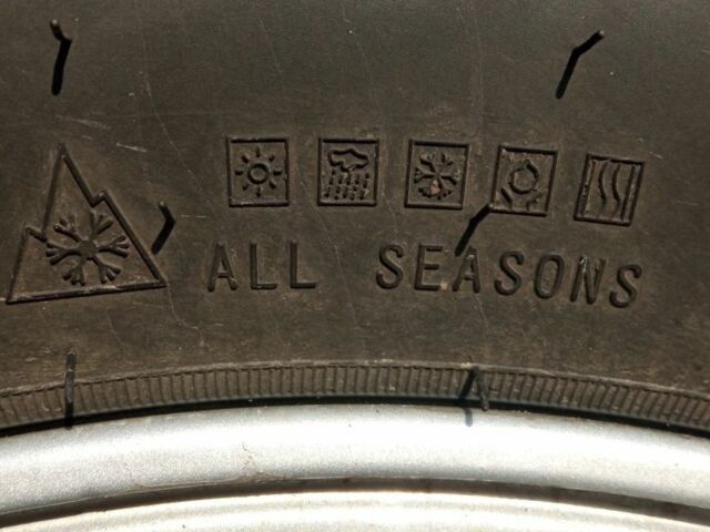 Синий Тойота РАВ 4, объемом двигателя 2 л и пробегом 226 тыс. км за 7800 $, фото 10 на Automoto.ua