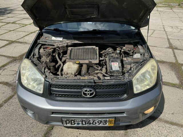 Синій Тойота РАВ 4, об'ємом двигуна 2 л та пробігом 245 тис. км за 2900 $, фото 7 на Automoto.ua