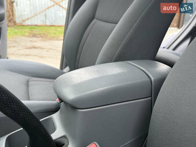 Синій Тойота РАВ 4, об'ємом двигуна 2 л та пробігом 123 тис. км за 8500 $, фото 68 на Automoto.ua