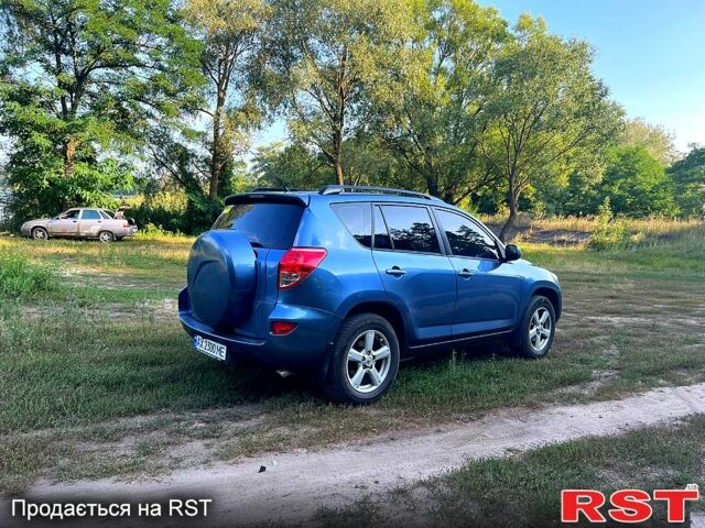 Синий Тойота РАВ 4, объемом двигателя 2 л и пробегом 213 тыс. км за 9000 $, фото 3 на Automoto.ua