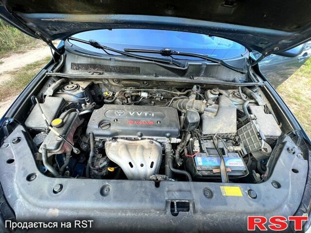 Синий Тойота РАВ 4, объемом двигателя 2 л и пробегом 213 тыс. км за 9000 $, фото 8 на Automoto.ua