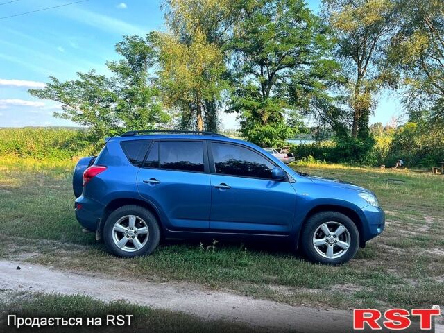 Синий Тойота РАВ 4, объемом двигателя 2 л и пробегом 213 тыс. км за 9000 $, фото 2 на Automoto.ua