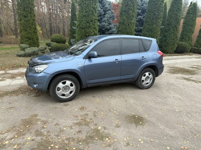 Синий Тойота РАВ 4, объемом двигателя 2.2 л и пробегом 226 тыс. км за 4500 $, фото 1 на Automoto.ua