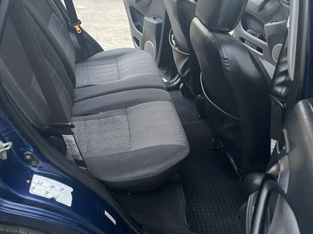 Синий Тойота РАВ 4, объемом двигателя 2 л и пробегом 250 тыс. км за 6133 $, фото 7 на Automoto.ua