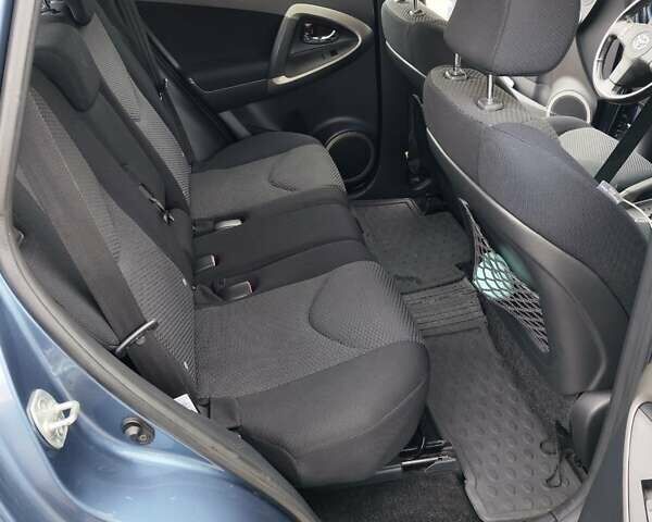 Синий Тойота РАВ 4, объемом двигателя 2 л и пробегом 168 тыс. км за 9800 $, фото 9 на Automoto.ua