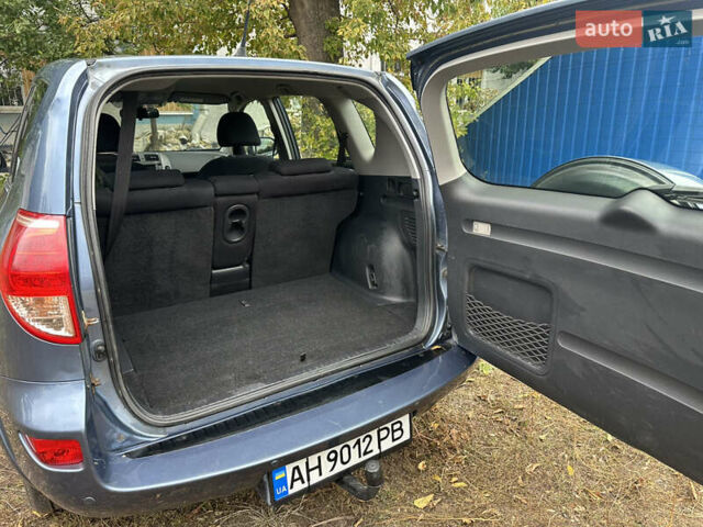 Синий Тойота РАВ 4, объемом двигателя 2.23 л и пробегом 253 тыс. км за 10300 $, фото 5 на Automoto.ua