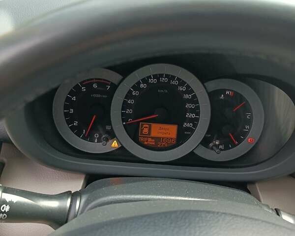 Синій Тойота РАВ 4, об'ємом двигуна 2.2 л та пробігом 260 тис. км за 9000 $, фото 12 на Automoto.ua