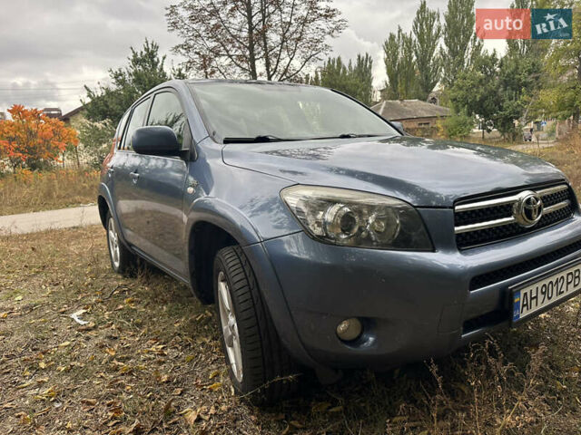 Синий Тойота РАВ 4, объемом двигателя 2.23 л и пробегом 253 тыс. км за 10300 $, фото 2 на Automoto.ua