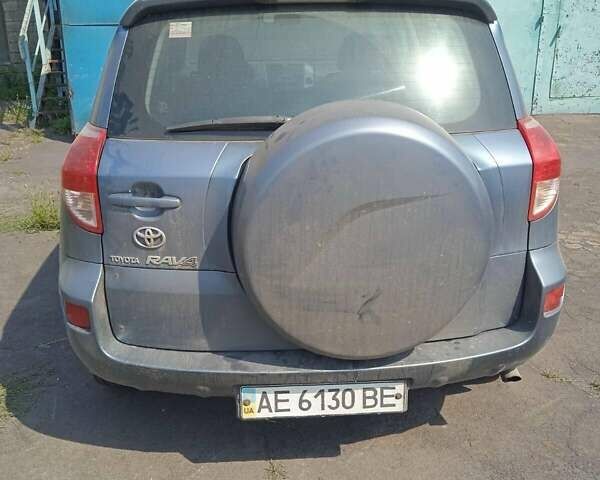 Синий Тойота РАВ 4, объемом двигателя 2 л и пробегом 400 тыс. км за 4820 $, фото 2 на Automoto.ua