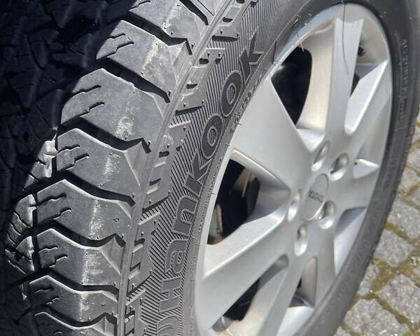 Синій Тойота РАВ 4, об'ємом двигуна 2.2 л та пробігом 150 тис. км за 8500 $, фото 8 на Automoto.ua