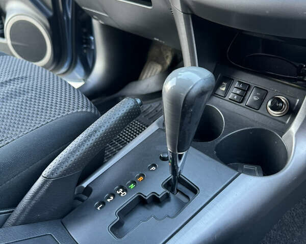 Синій Тойота РАВ 4, об'ємом двигуна 2 л та пробігом 187 тис. км за 7700 $, фото 20 на Automoto.ua