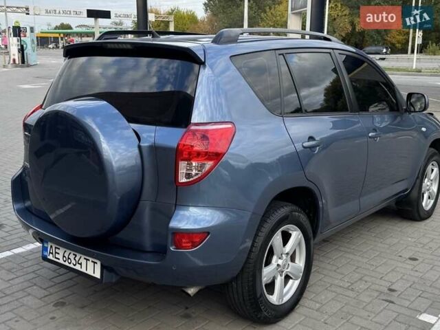 Синий Тойота РАВ 4, объемом двигателя 2 л и пробегом 145 тыс. км за 9900 $, фото 6 на Automoto.ua