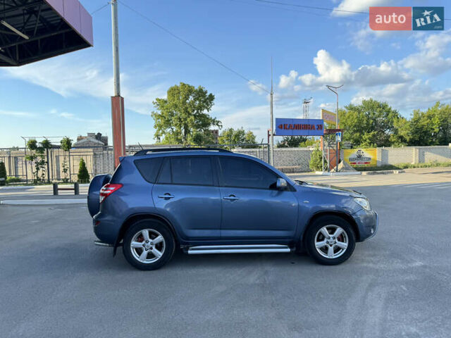 Синій Тойота РАВ 4, об'ємом двигуна 2 л та пробігом 187 тис. км за 7700 $, фото 4 на Automoto.ua