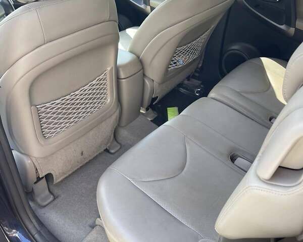 Синій Тойота РАВ 4, об'ємом двигуна 2.2 л та пробігом 150 тис. км за 8500 $, фото 6 на Automoto.ua
