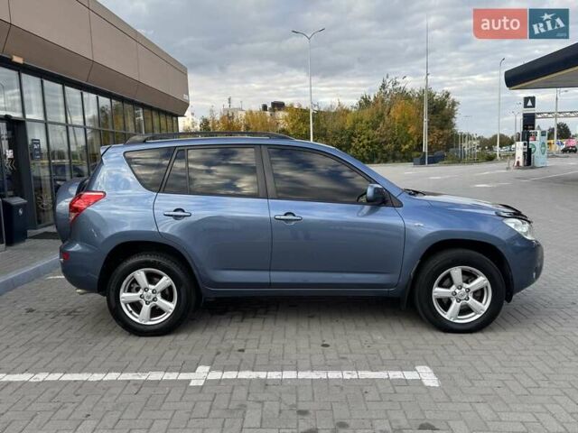 Синий Тойота РАВ 4, объемом двигателя 2 л и пробегом 145 тыс. км за 9900 $, фото 8 на Automoto.ua