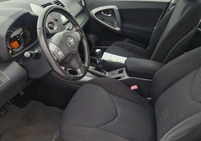 Синий Тойота РАВ 4, объемом двигателя 2.2 л и пробегом 230 тыс. км за 2601 $, фото 4 на Automoto.ua