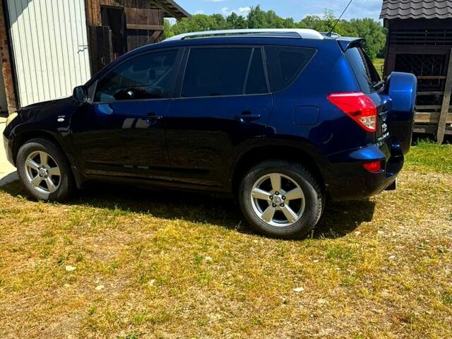 Синий Тойота РАВ 4, объемом двигателя 2.2 л и пробегом 240 тыс. км за 9500 $, фото 4 на Automoto.ua