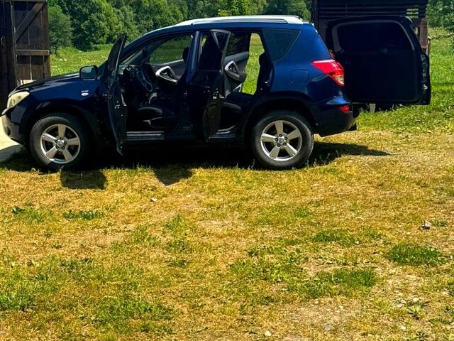 Синий Тойота РАВ 4, объемом двигателя 2.2 л и пробегом 240 тыс. км за 9500 $, фото 10 на Automoto.ua