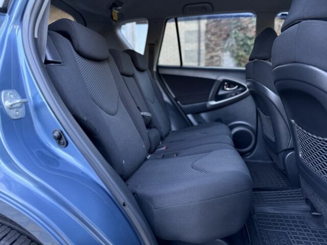 Синий Тойота РАВ 4, объемом двигателя 2 л и пробегом 124 тыс. км за 12000 $, фото 18 на Automoto.ua