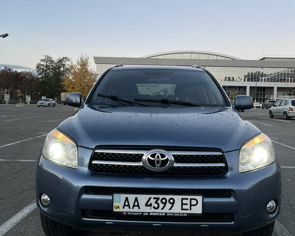 Синий Тойота РАВ 4, объемом двигателя 2 л и пробегом 346 тыс. км за 8700 $, фото 2 на Automoto.ua