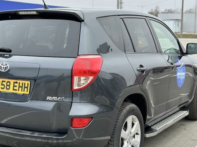 Синий Тойота РАВ 4, объемом двигателя 2.2 л и пробегом 177 тыс. км за 5300 $, фото 2 на Automoto.ua