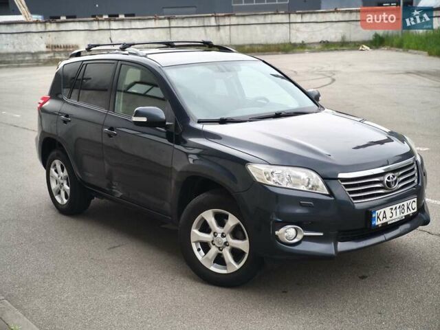 Синий Тойота РАВ 4, объемом двигателя 2 л и пробегом 334 тыс. км за 11400 $, фото 2 на Automoto.ua