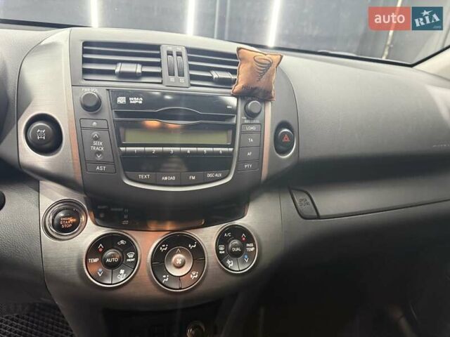 Синий Тойота РАВ 4, объемом двигателя 1.99 л и пробегом 224 тыс. км за 13500 $, фото 16 на Automoto.ua