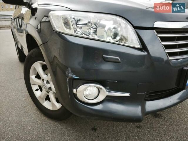 Синий Тойота РАВ 4, объемом двигателя 2 л и пробегом 334 тыс. км за 11400 $, фото 18 на Automoto.ua