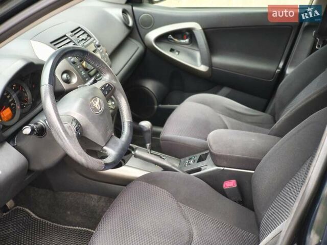 Синий Тойота РАВ 4, объемом двигателя 2 л и пробегом 334 тыс. км за 11400 $, фото 13 на Automoto.ua