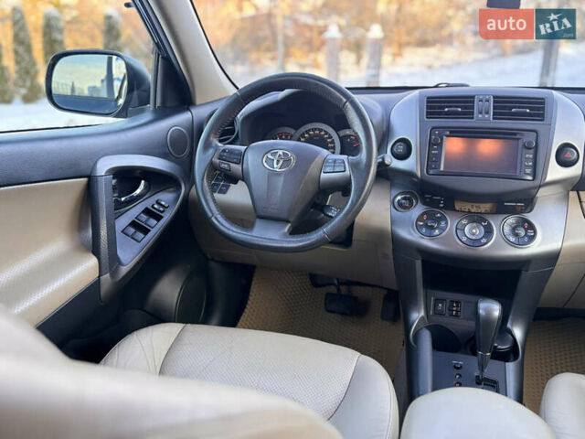 Синий Тойота РАВ 4, объемом двигателя 2.2 л и пробегом 325 тыс. км за 12950 $, фото 47 на Automoto.ua