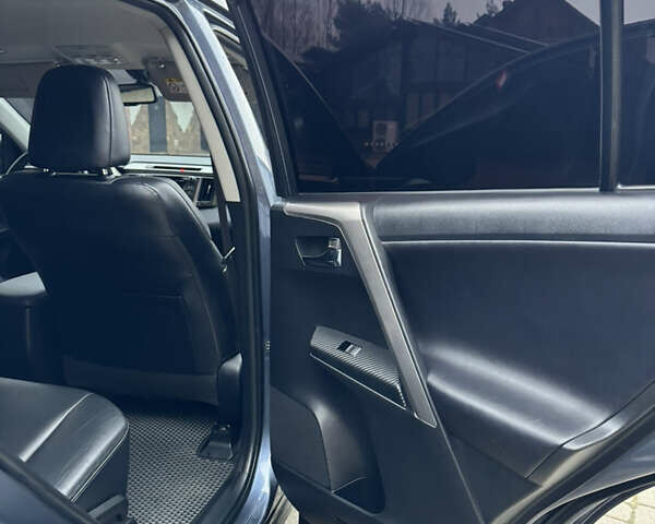 Синій Тойота РАВ 4, об'ємом двигуна 2.23 л та пробігом 146 тис. км за 18900 $, фото 44 на Automoto.ua