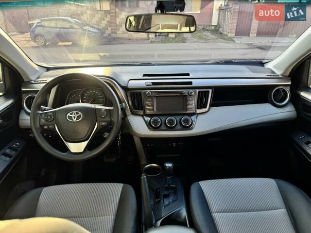 Синий Тойота РАВ 4, объемом двигателя 2.5 л и пробегом 180 тыс. км за 13750 $, фото 15 на Automoto.ua