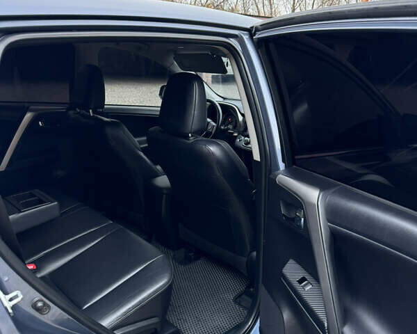 Синій Тойота РАВ 4, об'ємом двигуна 2.23 л та пробігом 146 тис. км за 18900 $, фото 51 на Automoto.ua