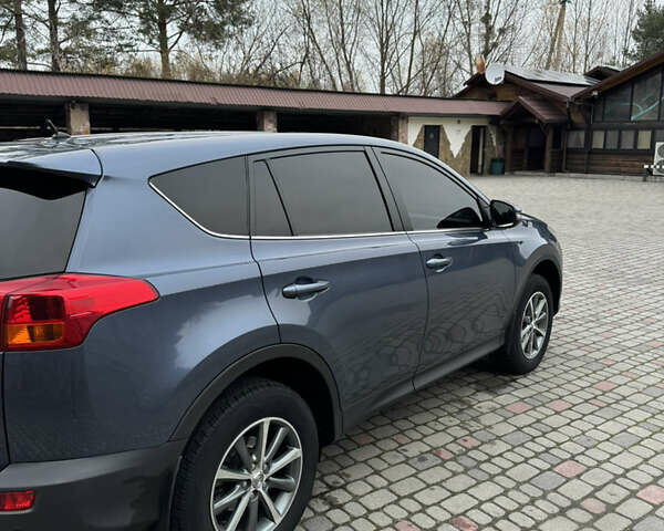 Синій Тойота РАВ 4, об'ємом двигуна 2.23 л та пробігом 146 тис. км за 18900 $, фото 8 на Automoto.ua