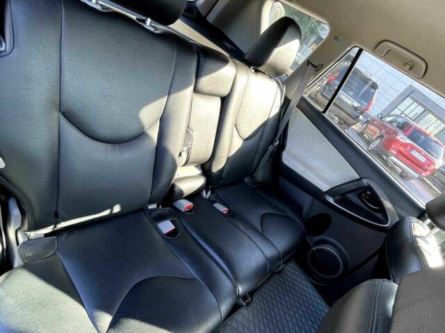 Синий Тойота РАВ 4, объемом двигателя 0 л и пробегом 174 тыс. км за 10400 $, фото 7 на Automoto.ua