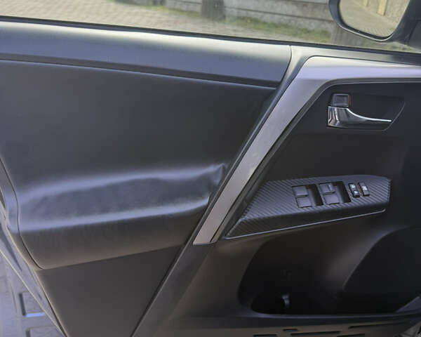 Синий Тойота РАВ 4, объемом двигателя 2.23 л и пробегом 248 тыс. км за 16500 $, фото 8 на Automoto.ua