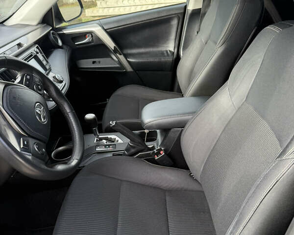 Синий Тойота РАВ 4, объемом двигателя 2.23 л и пробегом 248 тыс. км за 16500 $, фото 16 на Automoto.ua