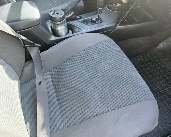 Синий Тойота РАВ 4, объемом двигателя 2.49 л и пробегом 180 тыс. км за 16000 $, фото 7 на Automoto.ua