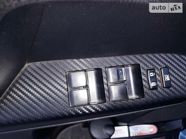 Синій Тойота РАВ 4, об'ємом двигуна 2 л та пробігом 253 тис. км за 16500 $, фото 21 на Automoto.ua