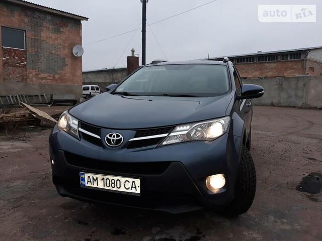 Синій Тойота РАВ 4, об'ємом двигуна 2 л та пробігом 253 тис. км за 16500 $, фото 4 на Automoto.ua
