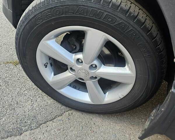 Синий Тойота РАВ 4, объемом двигателя 2.49 л и пробегом 180 тыс. км за 16000 $, фото 14 на Automoto.ua