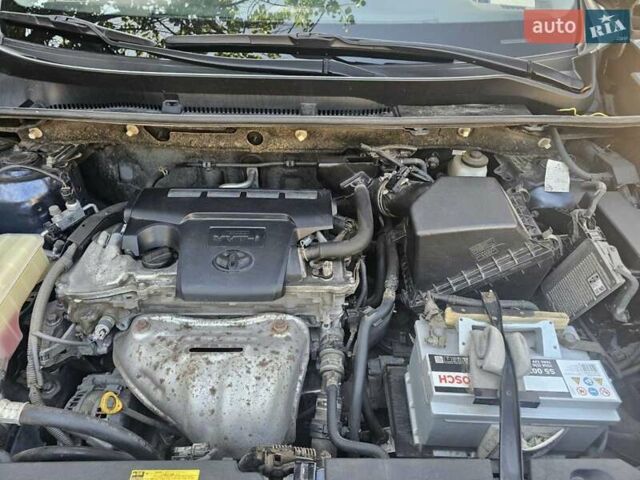 Синий Тойота РАВ 4, объемом двигателя 2.49 л и пробегом 180 тыс. км за 16000 $, фото 3 на Automoto.ua