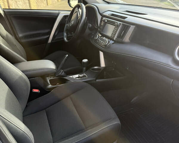 Синий Тойота РАВ 4, объемом двигателя 2.23 л и пробегом 248 тыс. км за 16500 $, фото 7 на Automoto.ua