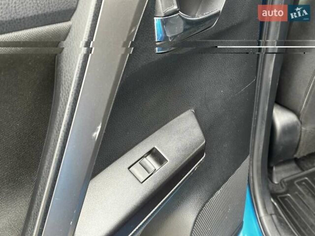 Тойота РАВ 4 2016 в Киеве на Automoto.ua Синий Тойота РАВ 4, объемом двигателя 1.99 л и пробегом 144 тыс. км за 18500 $, фото 15 на Automoto.ua