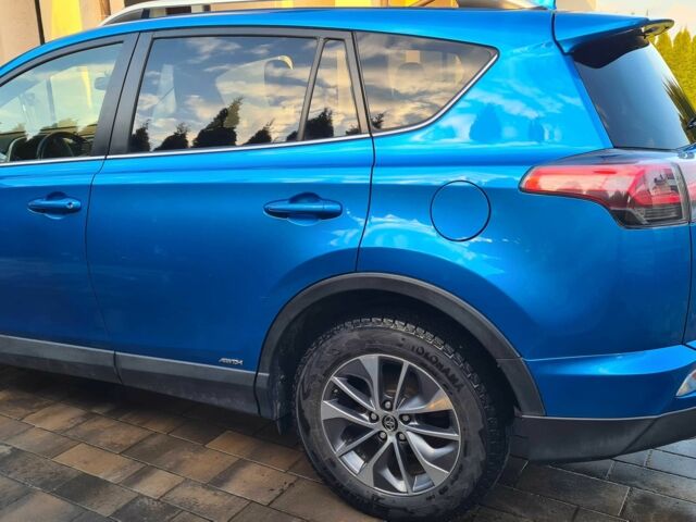 Синий Тойота РАВ 4, объемом двигателя 2.5 л и пробегом 186 тыс. км за 20000 $, фото 3 на Automoto.ua