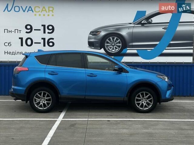 Тойота РАВ 4 2016 в Киеве на Automoto.ua Синий Тойота РАВ 4, объемом двигателя 1.99 л и пробегом 144 тыс. км за 18500 $, фото 3 на Automoto.ua